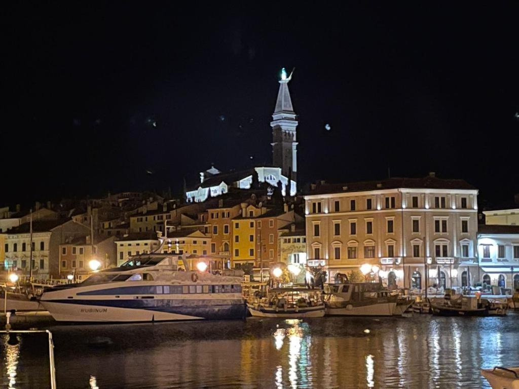 Ferienwohnung Molo Grande - Sea View Rovinj Exterior foto